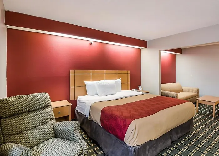 Hotel Sleep & North Peoria