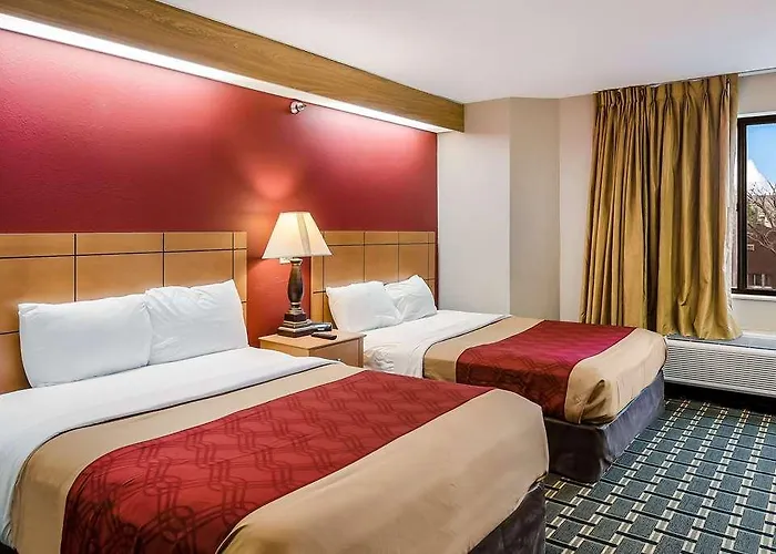 Hotel Sleep & North Peoria