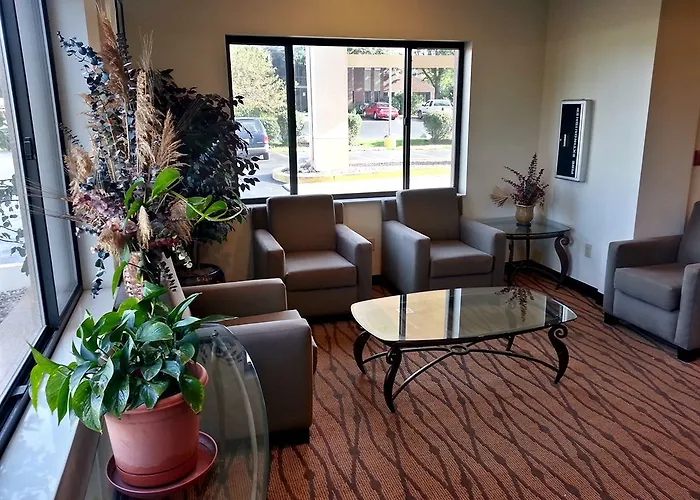 Hotel Sleep & North Peoria